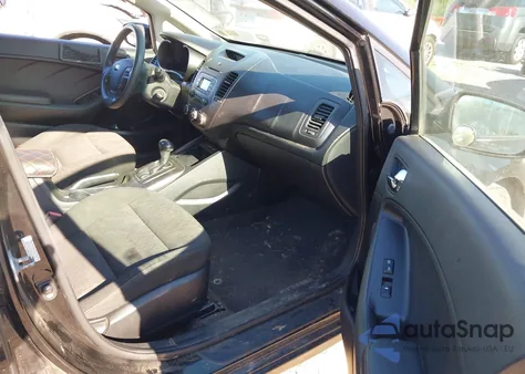 2016 Kia Forte Lx z USA, uszkodzony, nr VIN KNAFK4A67G5615539